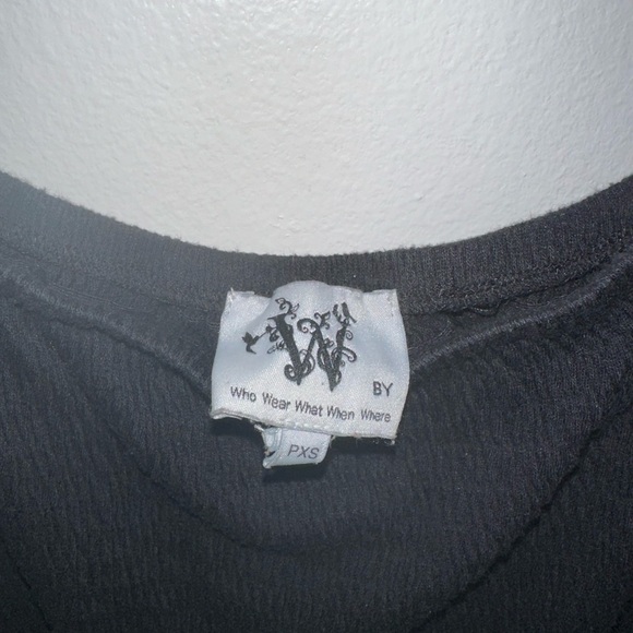 CUTE ANTHROPOLOGIE TOP - Picture 4 of 4